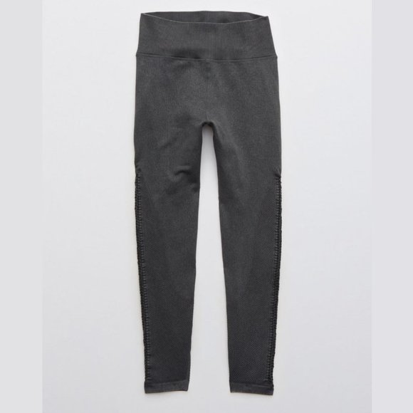 aerie OFFLINE Seamless Macrame High Waisted 7/8 Leggings - Picture 2 of 14